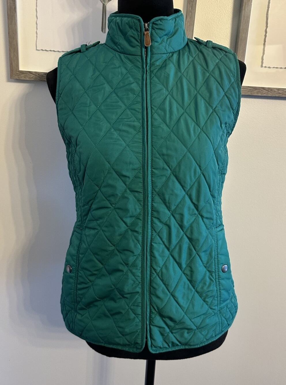 Talbots Green Quilted Vest Full Zip Pockets Gathered Back Size XS Preppy Classic